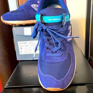 Cute Ladies New Balance sneakers